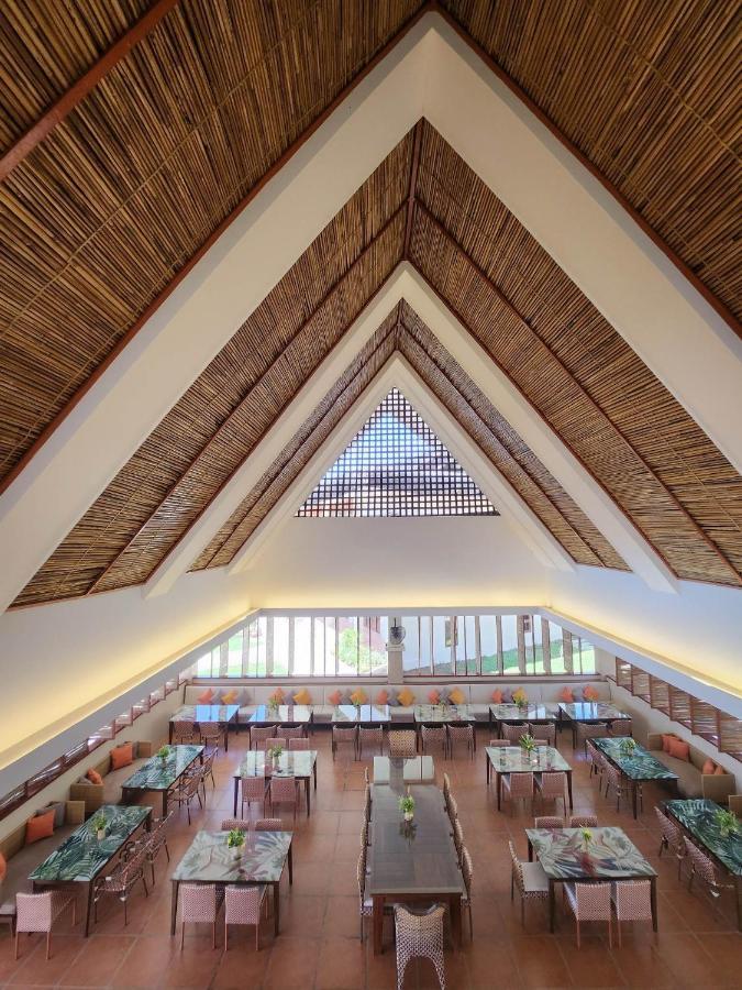 Costa Celine Beach Resort Kinablangan Ngoại thất bức ảnh