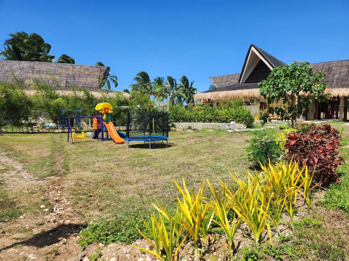 Costa Celine Beach Resort Kinablangan Ngoại thất bức ảnh